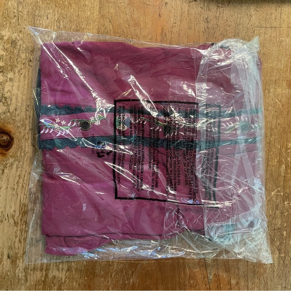 Her Universe Studio Ghibli Howl's Moving Castle Embroidered Button-Up - Picture 6 of 6